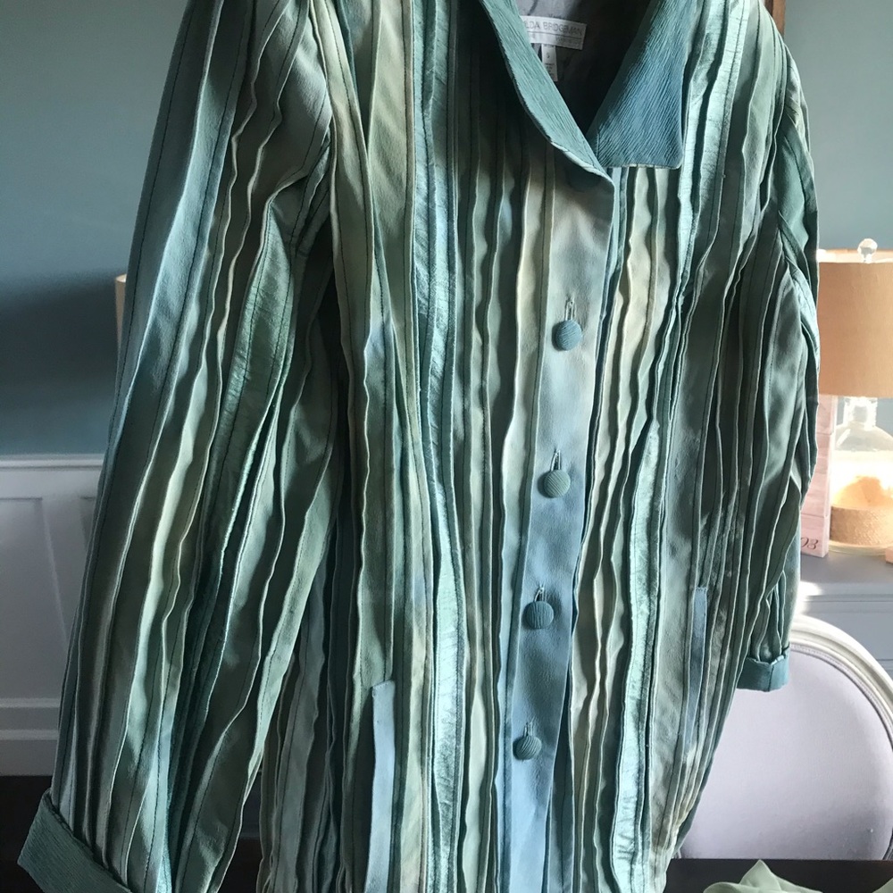 Hilda bridgeman blue green silk jacket nwot
